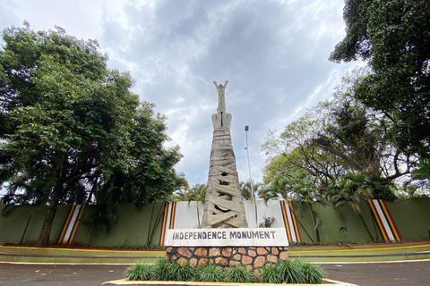 Kampala's Faith, Knowledge & Royalty: A Day Tour with Pickup