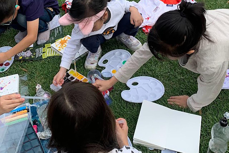 Cambridge Art Tour for Kids: Dinky Doors, Punting & Sketch