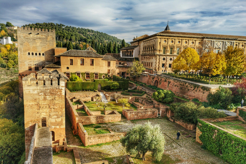Granada: Alhambra with Nasrid Palaces Audio-Described Tour Granada: Alhambra and Generalife Audio-Described Tour