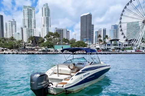 Miami: Wycieczka prywatną łodzią z przerwą na pływanie