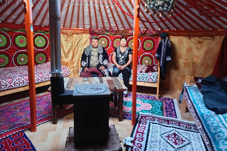 乌兰巴托：成吉思汗雕像和特勒吉国家公园两日游乌兰巴托：成吉思汗雕像和特勒吉公园两日游