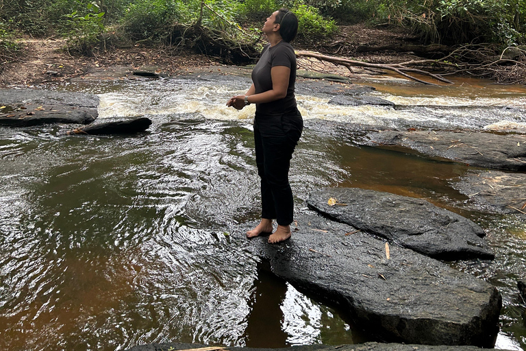 Assin Manso Ancestral Slave River Park och capecoast slott