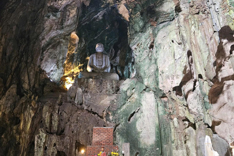 Da Nang : montagne de marbre, pont du Dragon, plage en moto