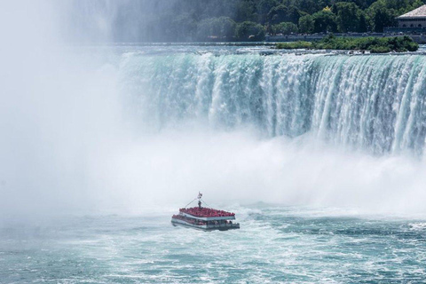 Visite des chutes du Niagara au départ des chutes du Niagara, CanadaExcursion aux chutes du Niagara avec bateau, voyage, Skylon et déjeuner