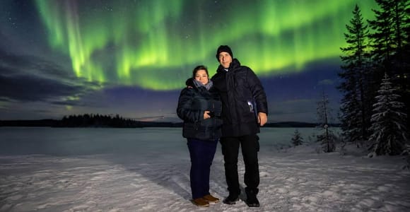 Rovaniemi: Northern Lights Hunt – Small Group & Photography