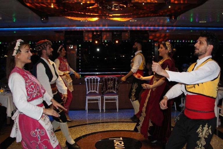 Istanbul: Bosphorus Dinner Cruise with Turkish Show