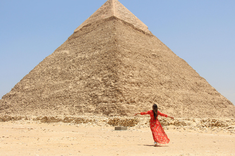 Cairo: Egyptian Museum, Pyramids, and Sphinx Tour with Lunch Private Guided Tour with Lunch