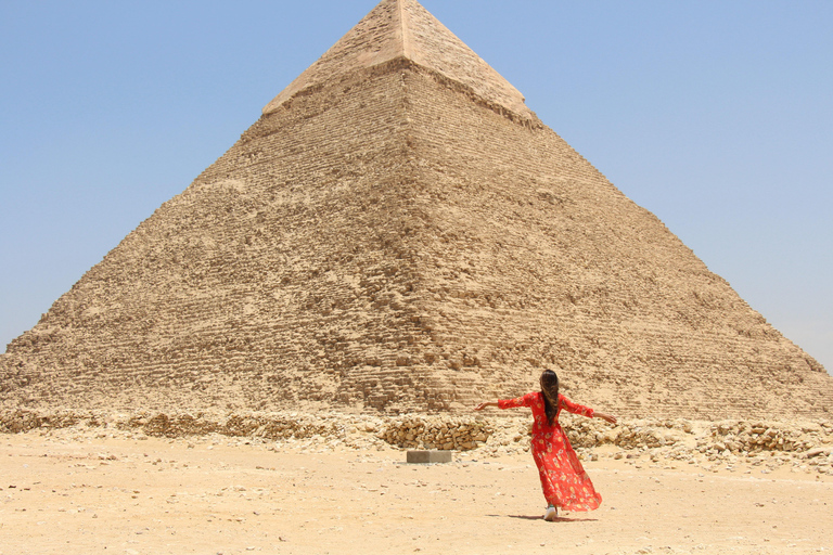 El Cairo: Gran Museo Egipcio, Pirámides, Visita a la Esfinge y AlmuerzoTour guiado privado con almuerzo