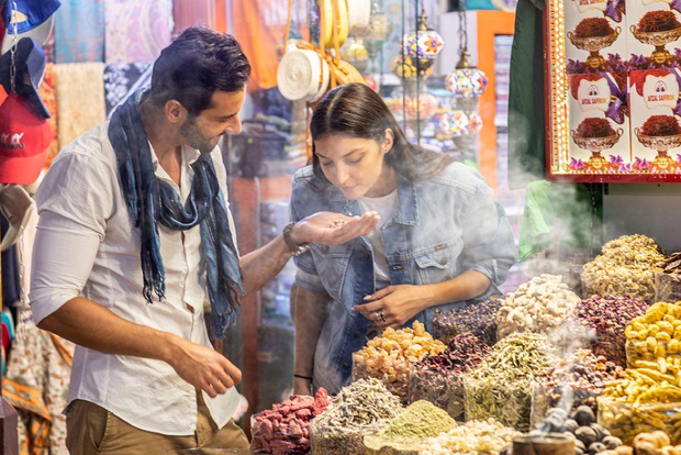 Old Dubai Heritage Tour: Souks, Mosques & more hidden gems!