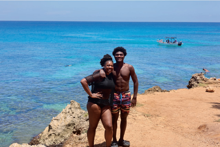 Puerto Rico: Cueva del Indio, Waterfalls, & Beach Tour