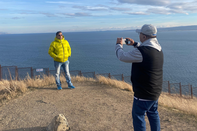 Yerevan: Lake Sevan Private Tour with Monasteries & Lunch