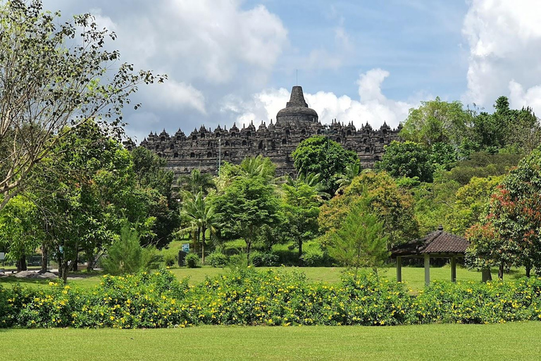 Yogya Cultural Tour: Borobudur Prambanan Temple & Merapi