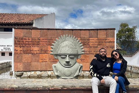 Desde Bogotá: Zipaquirá y Guatavita Los 5 Mejores Sitios Tour GuiadoNUEVO Y MÁS BARATO Visita 5 lugares de interés en Zipaquirá y Guatavita