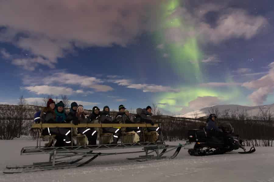 Polarlichter-Schneemobil-Schlitten-Tour. Foto: GetYourGuide