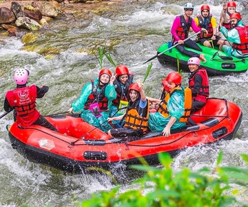 KhaoLak: Aventura de ATV, tirolesa e rafting Templo da Caverna do Macaco