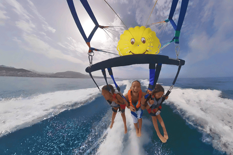 Tenerife: Fly through the sky on a parasail in Los Cristianos Tenerife: Fly through the sky with parasailing in Los Cristianos