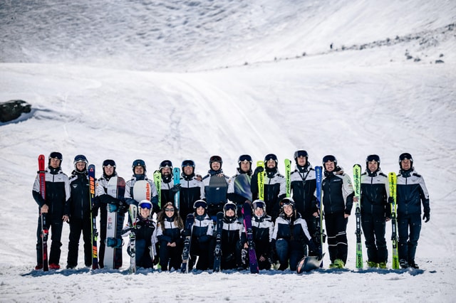 Sierra Nevada: Ski Lesson with Equipment Included