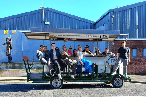 Liverpool: passeio de bicicleta com bebidas e músicaPasseio de bicicleta com cerveja em Liverpool com bebidas