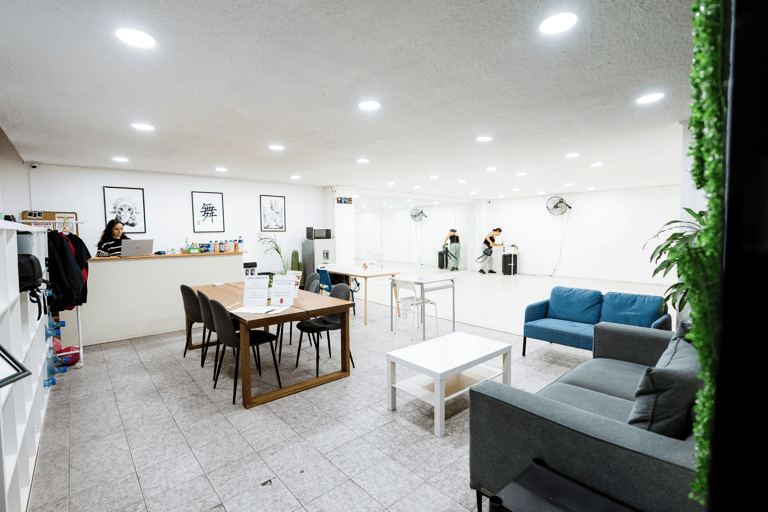 Zero to salsa for beginners