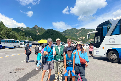 Pekín:Tour en autobús por la Gran Muralla de Badaling-8AM/9AM/10AM 【Busda】Gran Muralla de Badaling+Palacio de Verano con ticket de entrada