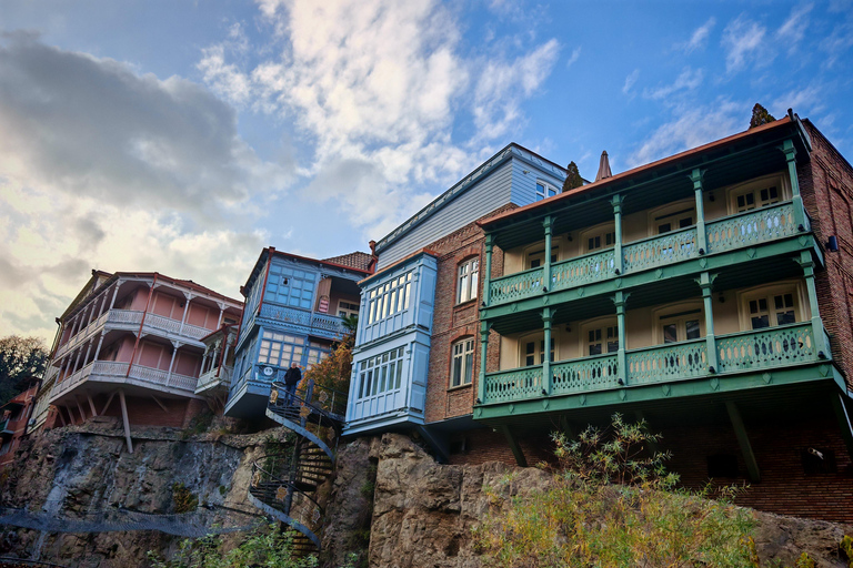 Tbilisi: Private Ride to Yerevan with Wine Tasting