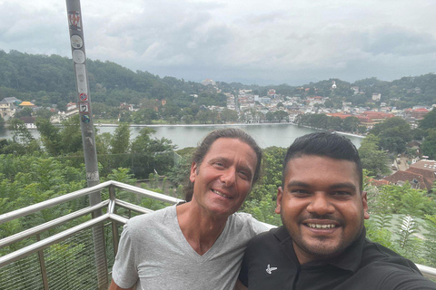 Kandy Day tour With Tea Factory from Colombo