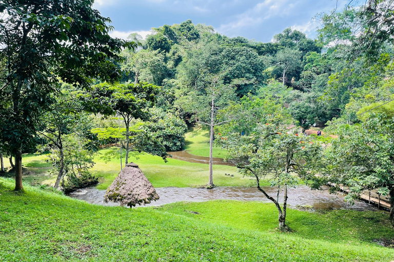 坎帕拉：2 日金贾之旅（含尼罗河游船和瀑布）