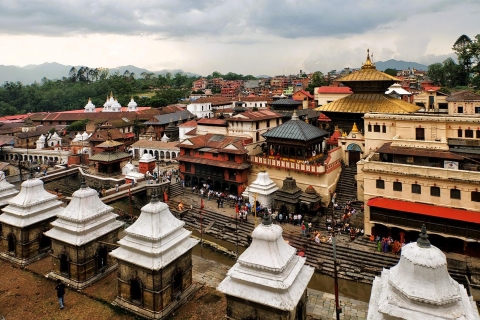 Święte Katmandu: Obrzędy kremacji i spokój stupy