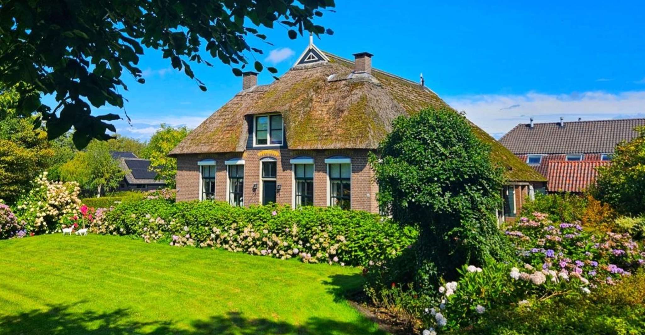 Amsterdam to Giethoorn & Zaanse Schans Small Group w/ Pickup photo 6