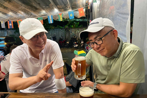 Da Nang: Seven Local Food Tasting & Sightseeing by Scooter