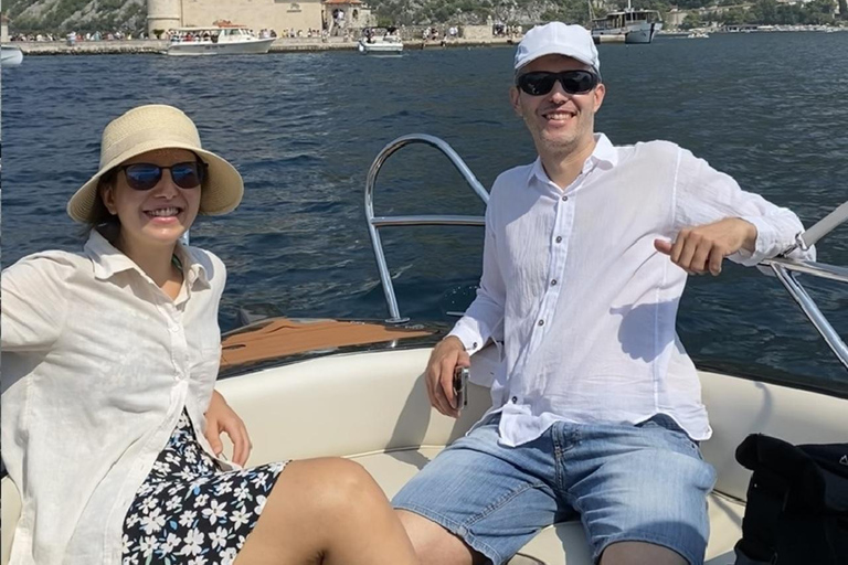 Kotor: Vår fru på klipporna Our Lady of the Rocks &amp; båttur i Gamla stan i PerastKotor: Our Lady of the Rocks &amp;Perast Old Town Grupp båttur