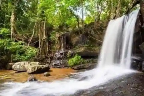 Excursão de 3 dias a Angkor, cascata de Kbal Spean e grupo Rolous