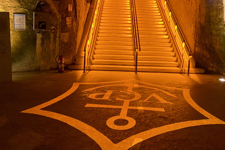 Privater Champagner Grand Vintage Taittinger, Veuve Clicquot