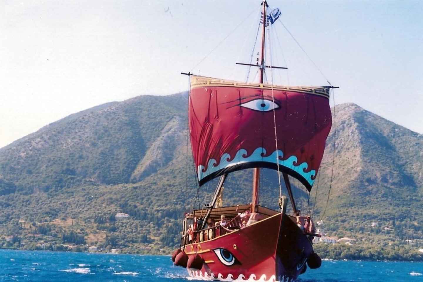 Nydri: Sailing Through History. Daily Cruise with Beach BBQ