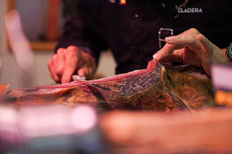 Palma de Mallorca: Food Tour with 10+ Local Dishes & Drinks