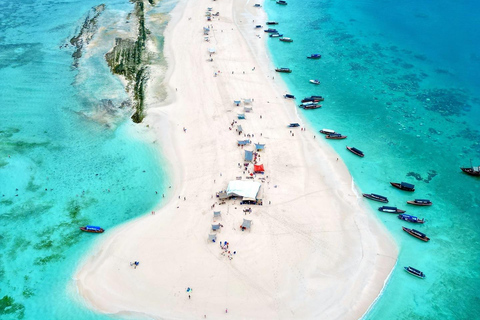 Isola della prigione e banco di sabbia della spiaggia di nakupenda