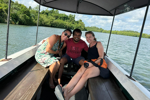 Koggala Lake Private Boat Tour with Dinesh