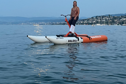 Waterbike op het meer van ZürichWaterfietstocht op het meer van Zürich - Tandem voor de hele dag