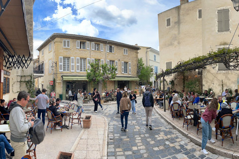 Marseille: Luberon Villages and Market Day Tour