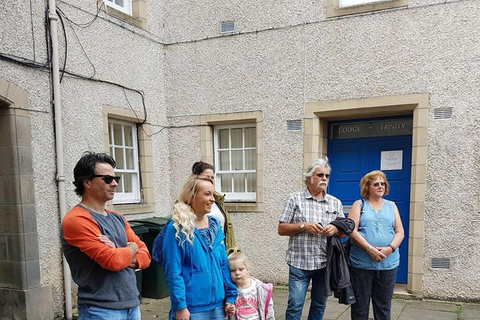 Elgin: In and out the Dusty Closes In and out the Dusty Closes