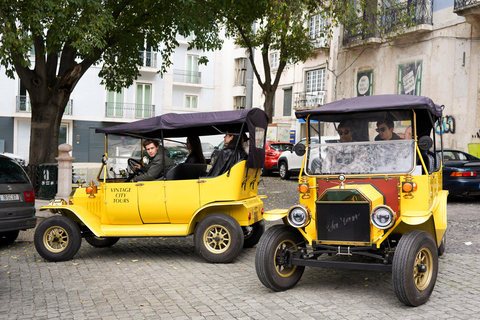 Lisboa: City tour de Tuk Tuk com carro antigoExplore Alfama + Chiado (passeio de 2 horas) em nossos carros antigos