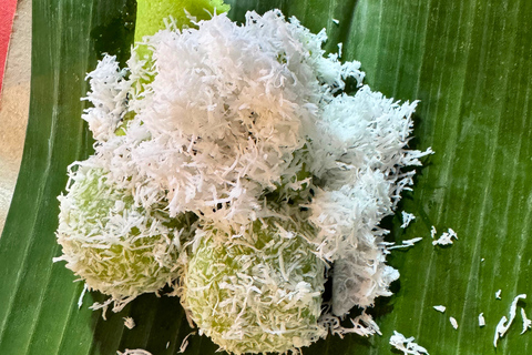 Jakarta Nights Food Tour with 15+ Tastings