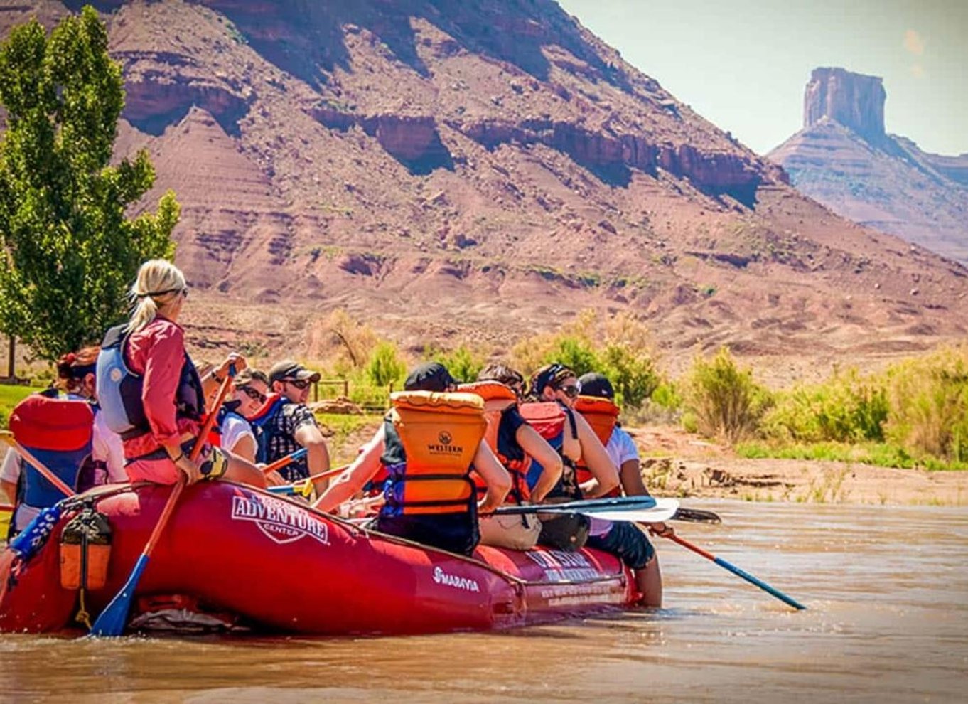 Moab: Rafting på Colorado River midt på dagen med BBQ-frokost