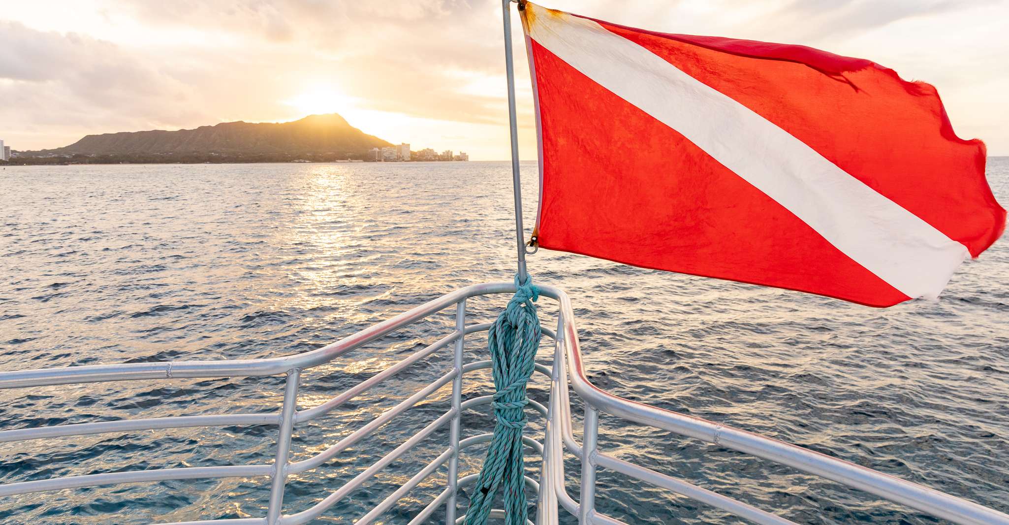 Oahu, Waikiki Turtle Canyons Cruise and Snorkel Excursion - Housity