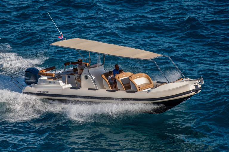 Visite privée du lagon bleu et des 3 îles en bateau à moteur