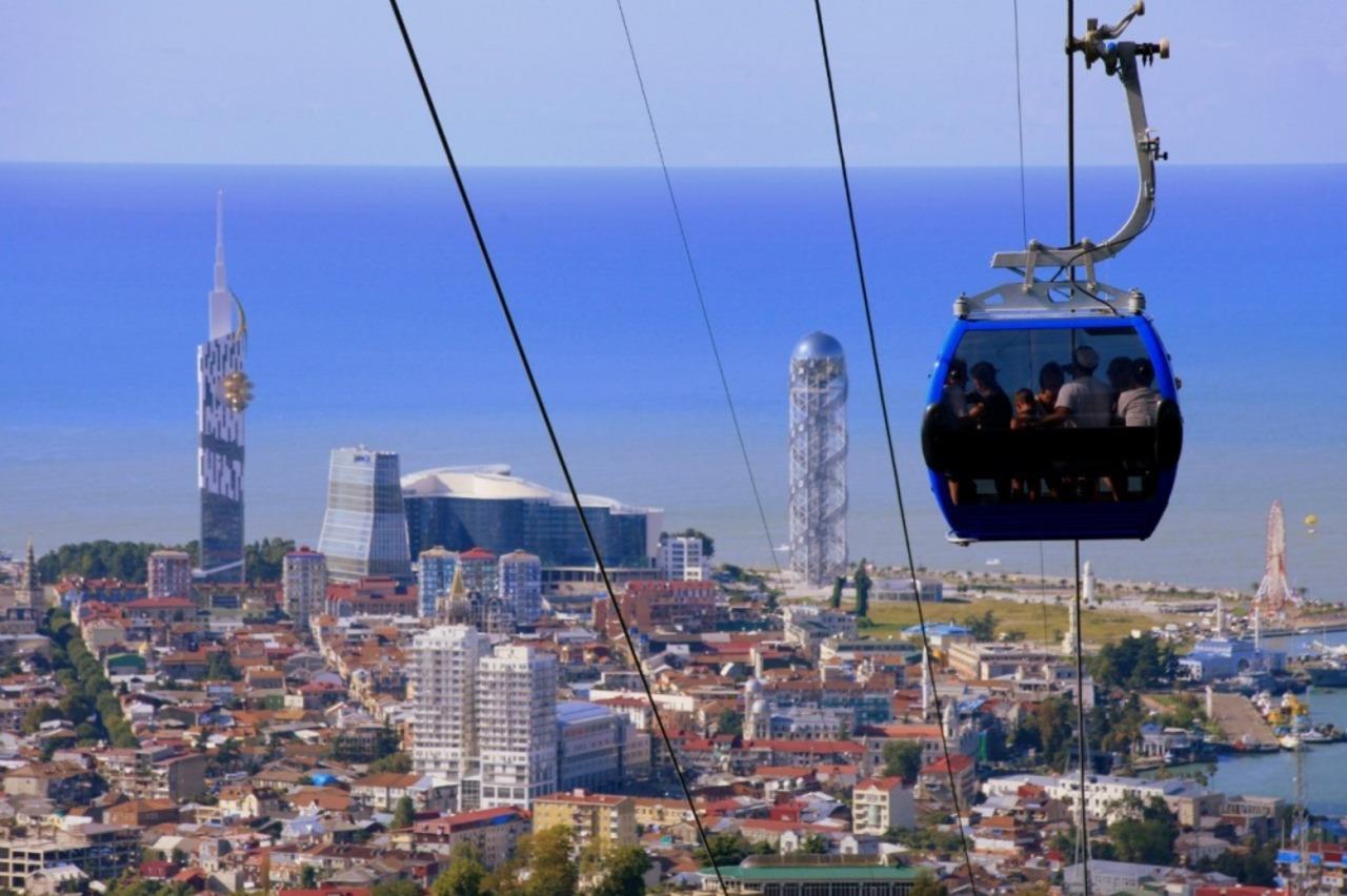 Batumi: Argo-Seilbahnfahrt mit Panoramablick