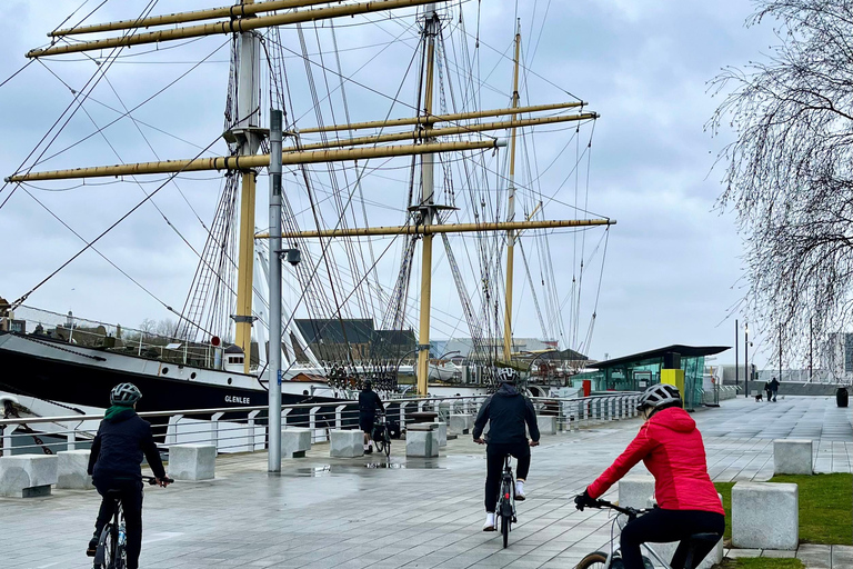 Glasgow: The Essential Glasgow Bike & E Bike Tour E Bike Option