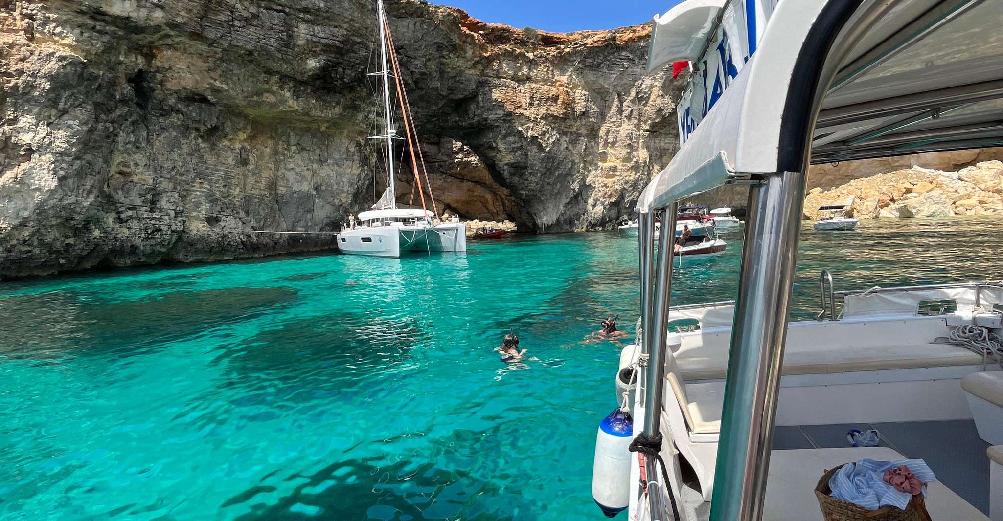 Malta, Private Boat to Blue Lagoon & Crystal Lagoon - Housity