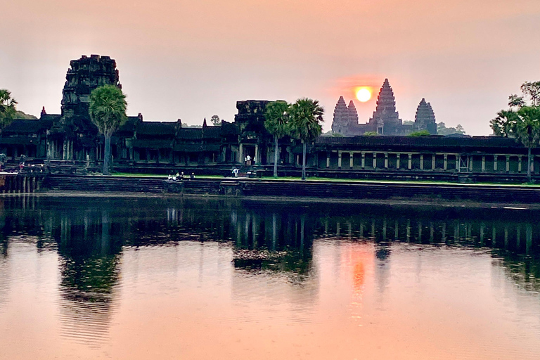 Siem Reap: Angkor Wat Sunrise/Set Tour with Japanese Guide Angkor Wat Sunrise Private Tour with Japanese Guide