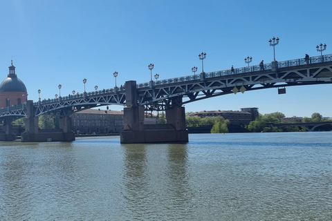 Toulouse: Tour of old Toulouse on a Brompton folding bike Toulouse: Tour of Old Toulouse on a Brompton folding bike